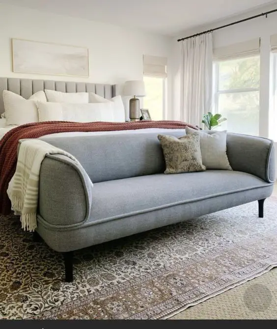 Transform Your Bedroom with Stylish Loveseats - Elegant & Cozy Design Ideas