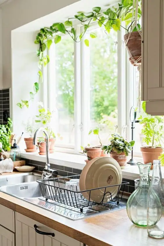 Brighten Your Kitchen: 18 Trendy Window Ideas for a Stylish Space