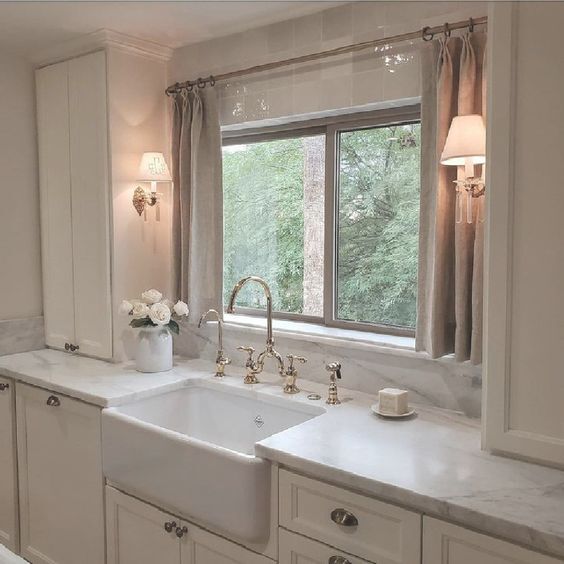 Brighten Your Kitchen: 18 Trendy Window Ideas for a Stylish Space