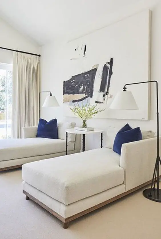 Transform Your Bedroom with Stylish Loveseats - Elegant & Cozy Design Ideas