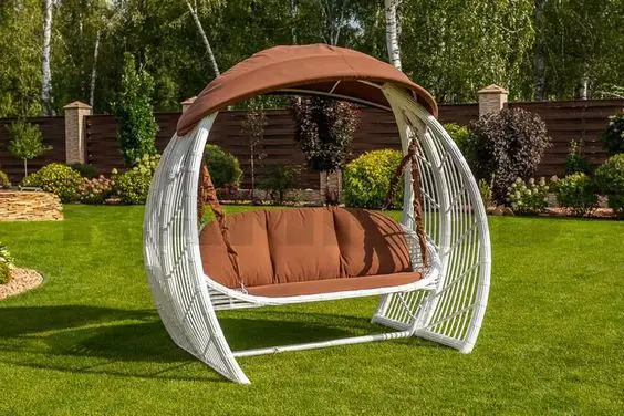 Find the Perfect Outdoor Swing with Canopy: Top Styles & Ideas for Your Garden