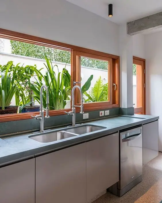Brighten Your Kitchen: 18 Trendy Window Ideas for a Stylish Space