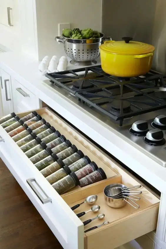 Innovative Kitchen Storage Ideas for Chic and Organized Spaces - Maximize Your Kitchen