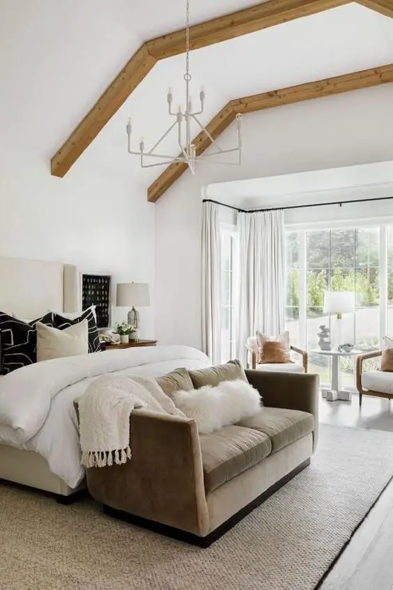 Transform Your Bedroom with Stylish Loveseats - Elegant & Cozy Design Ideas