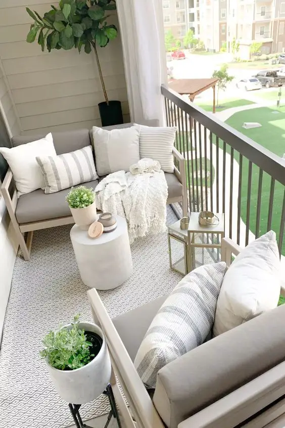 Chic Porch Loveseat Designs: Inspire Outdoor Relaxation