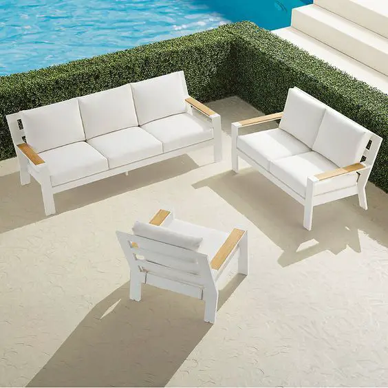 Discover Elegant Pool Loveseats: Stylish Outdoor Comfort for Modern Living