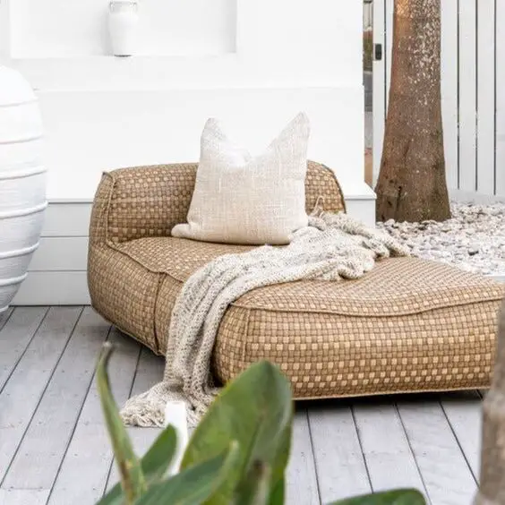 Discover Elegant Pool Loveseats: Stylish Outdoor Comfort for Modern Living