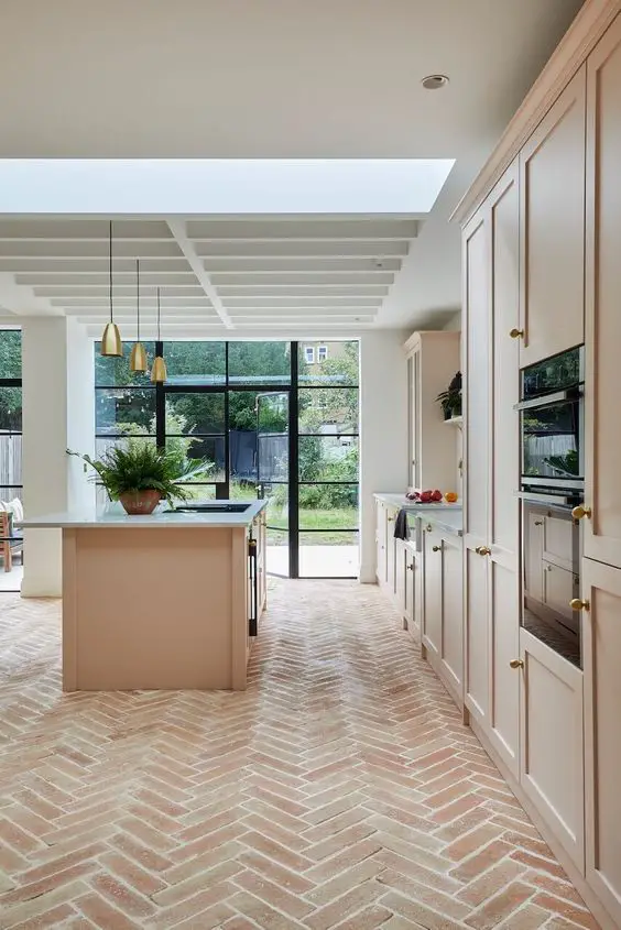 Explore Top Kitchen Flooring Ideas – From Tile to Vinyl Trends | Home Design