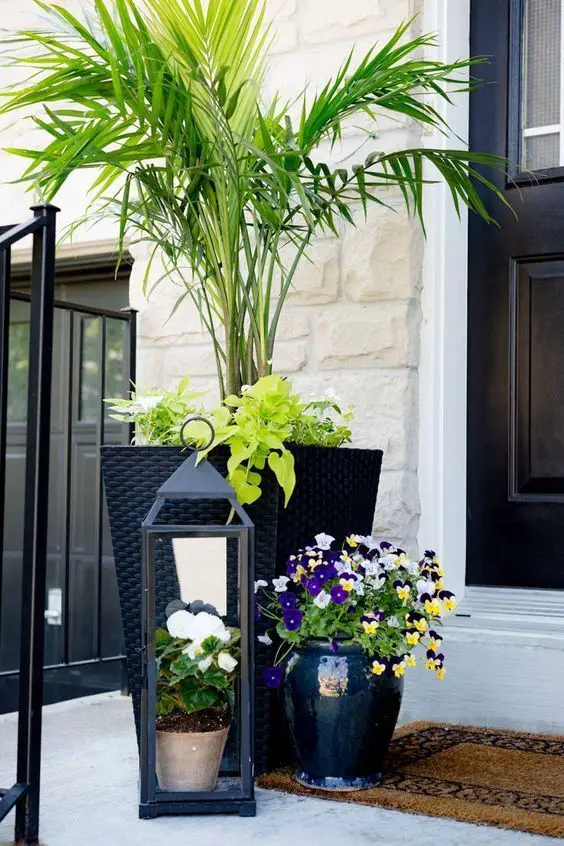Summer Porch Decor Ideas: Embrace Seasonal Charm & Vibrancy
