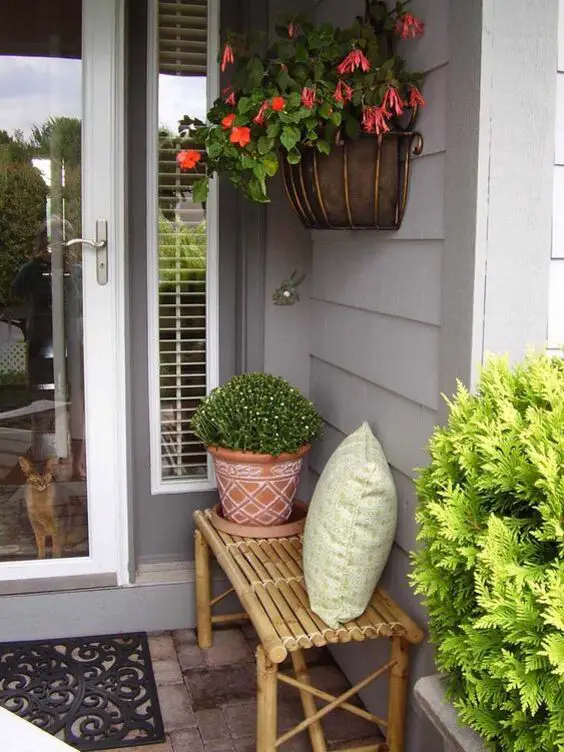 Summer Porch Decor: Fresh Ideas for Welcoming Spaces | Vibrant & Rustic