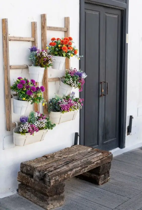 Summer Porch Decor Ideas: Embrace Seasonal Charm & Vibrancy