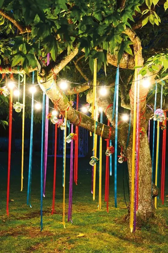 Vibrant Summer Party Decor: Tropical to Tranquil Themes