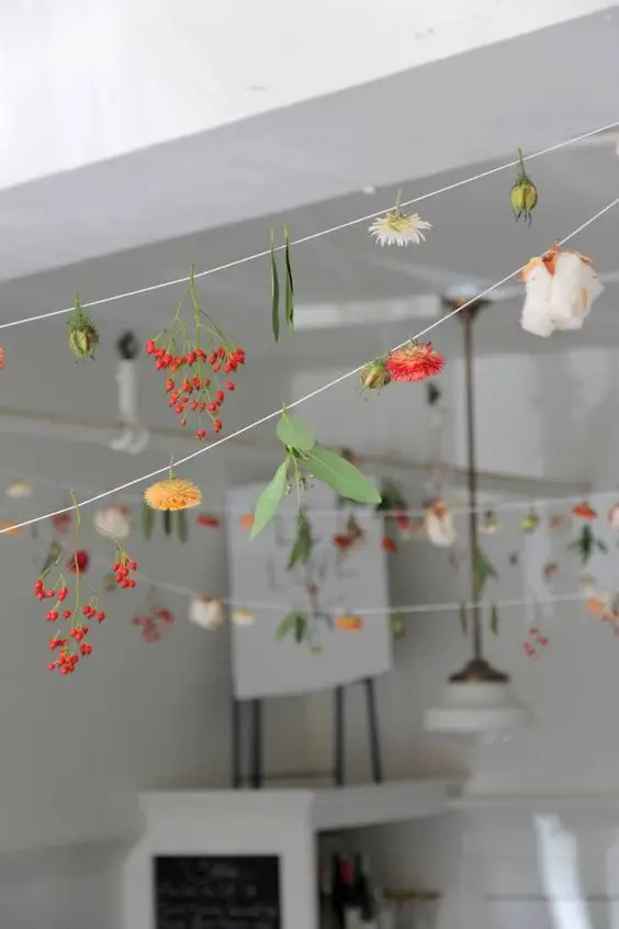 Vibrant Summer Home Decor Ideas: Fresh, DIY Floral Touches