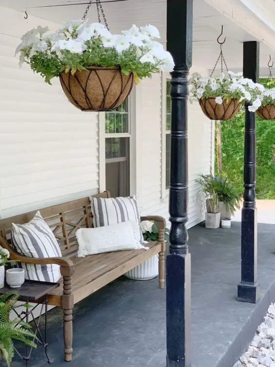 Summer Porch Decor Ideas: Embrace Seasonal Charm & Vibrancy