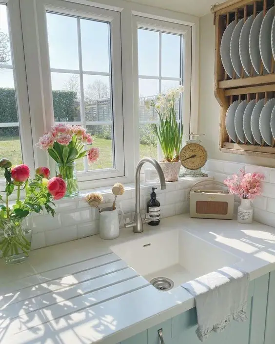 Brighten Your Home with Chic Summer Decor Ideas for 2024