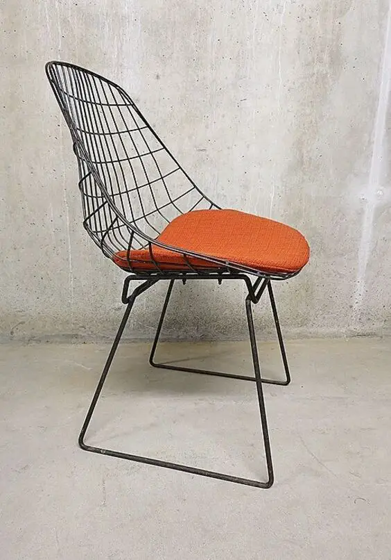 Modern Metal Armchairs: Blend of Style, Comfort & Design - Find Yours