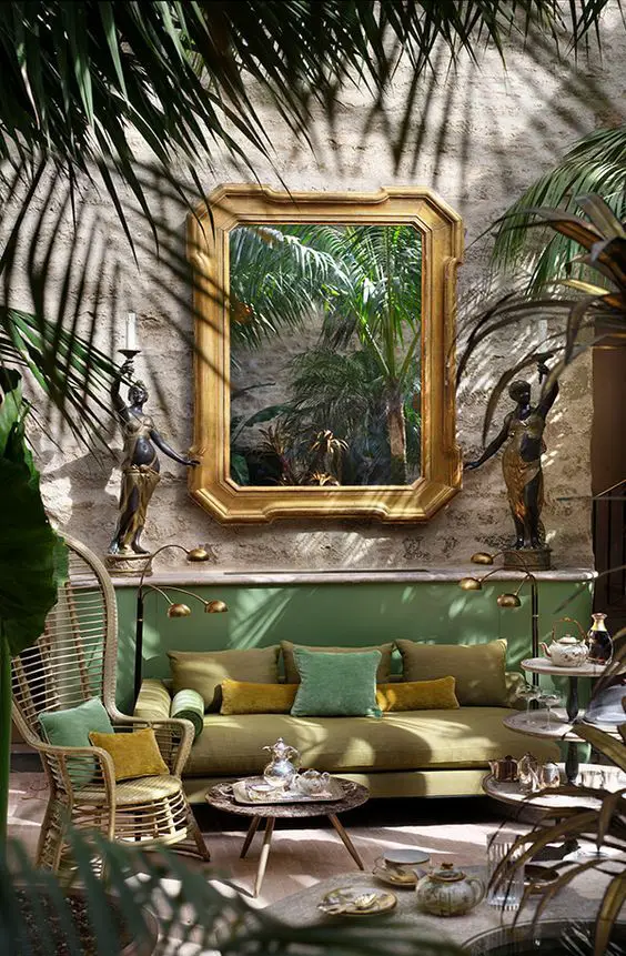 Explore 2024 Luxury Living Room Decor Trends: Glamour & Elegance