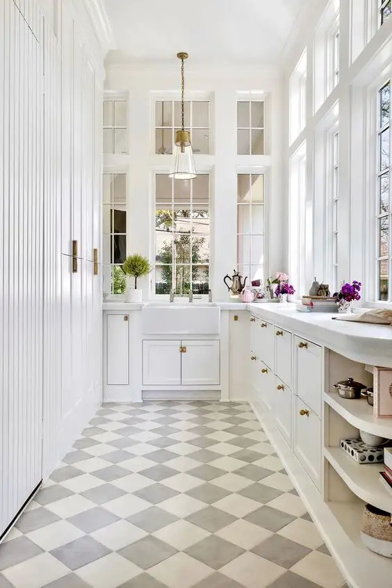 Discover Top Laundry Room Floor Tiles: Chic Patterns to Durable Picks