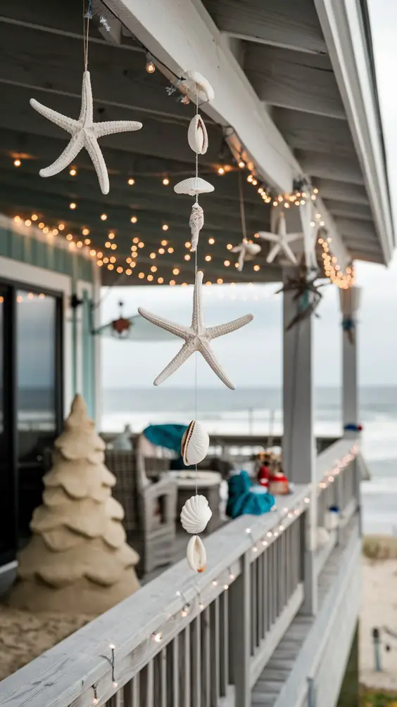 Holiday Outdoor Decor Ideas 2025 – Christmas Lights & Planters