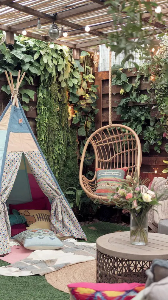 Family Backyard Layout Ideas for Outdoor Living & Entertainment